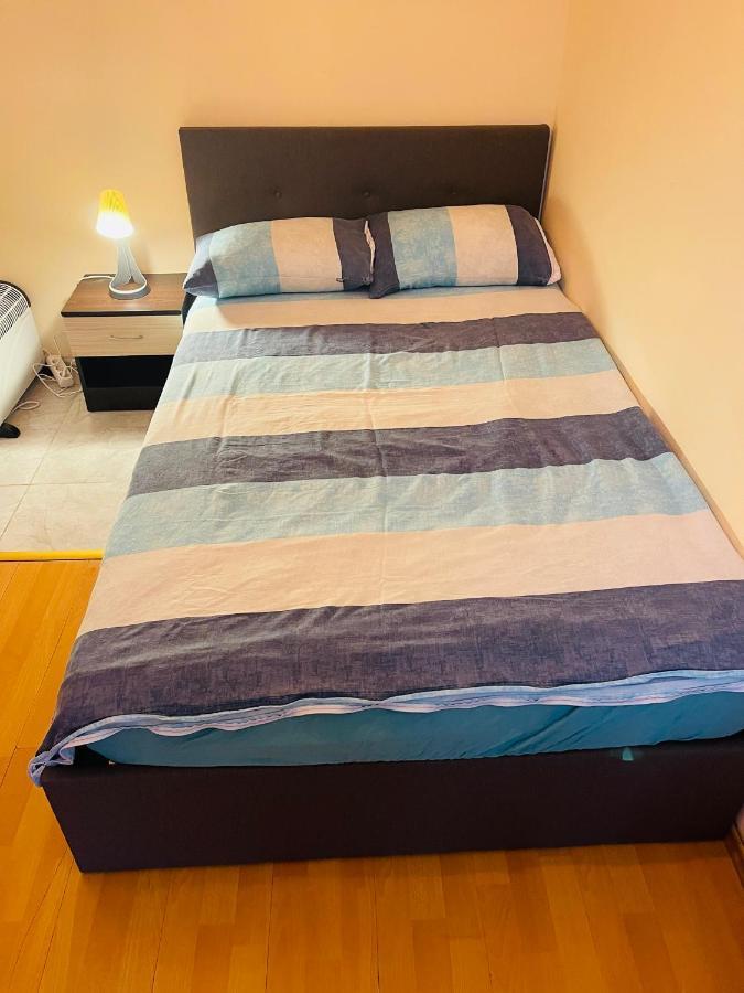 Top Center Studio 2 Min To The Beach Varna Exterior photo